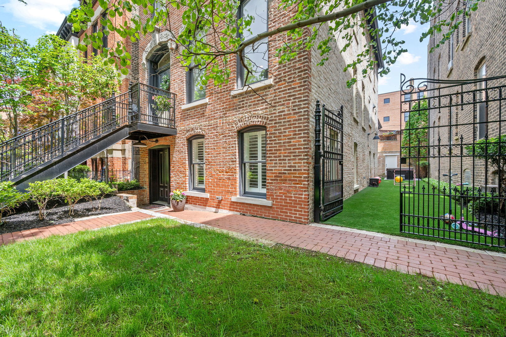 2029 North Sedgwick Street Chicago IL 60614