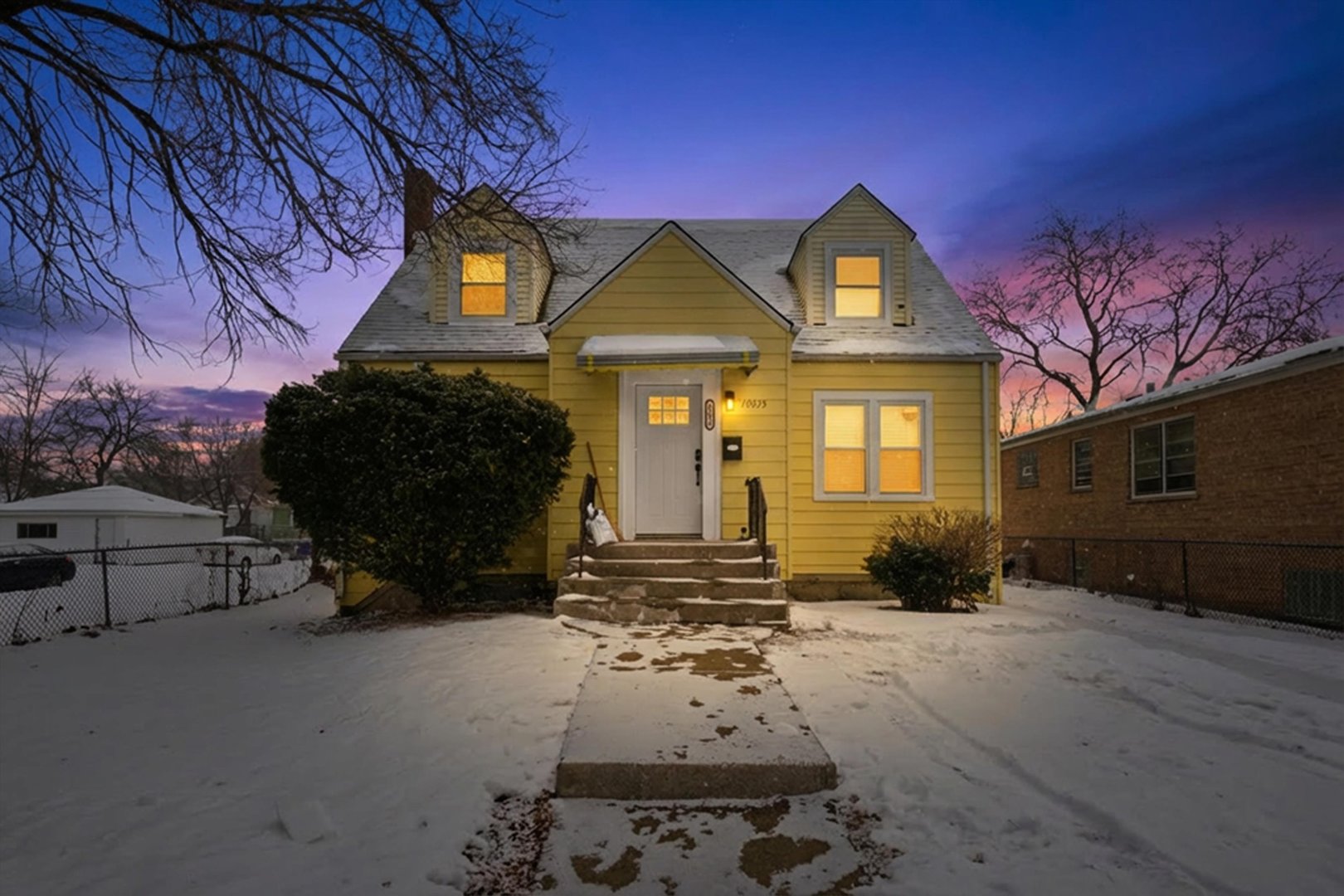 10035 South La Salle Street Chicago IL 60628