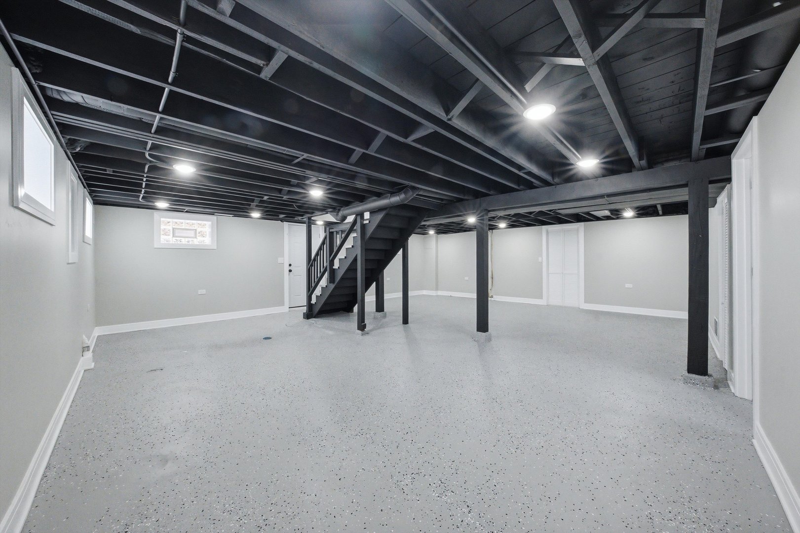 10035 South La Salle Street Chicago IL 60628