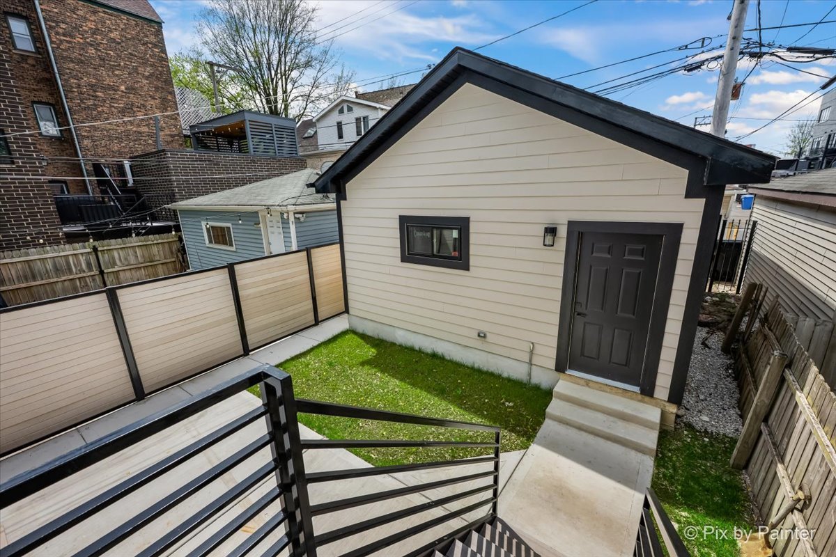 2334 North Oakley Avenue Chicago IL 60647