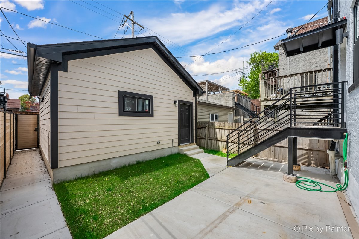 2334 North Oakley Avenue Chicago IL 60647