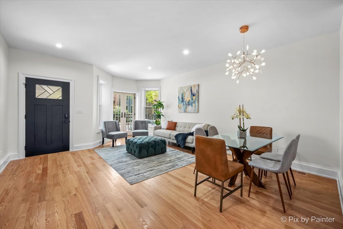 2334 North Oakley Avenue Chicago IL 60647