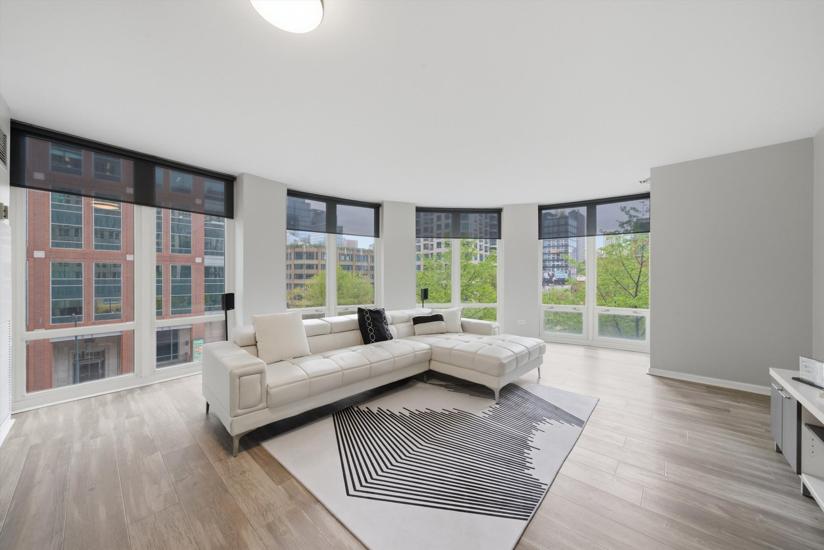 345 North La Salle Drive Chicago IL 60654