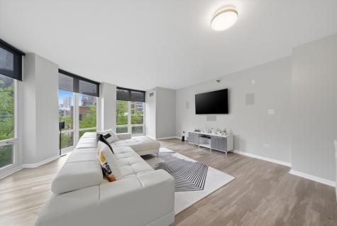 345 North La Salle Drive Chicago IL 60654