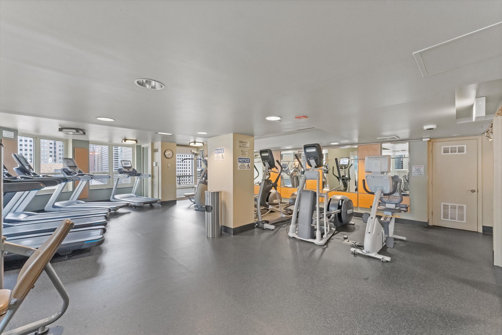 345 North La Salle Drive Chicago IL 60654