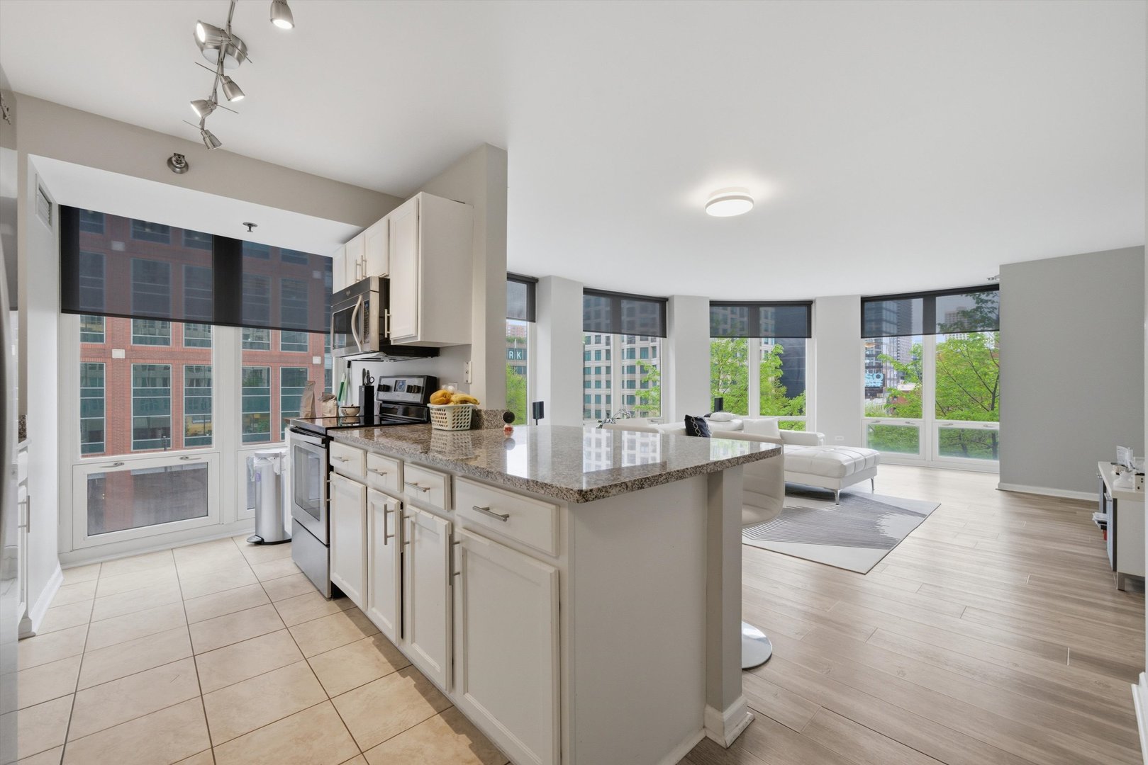 345 North La Salle Drive Chicago IL 60654