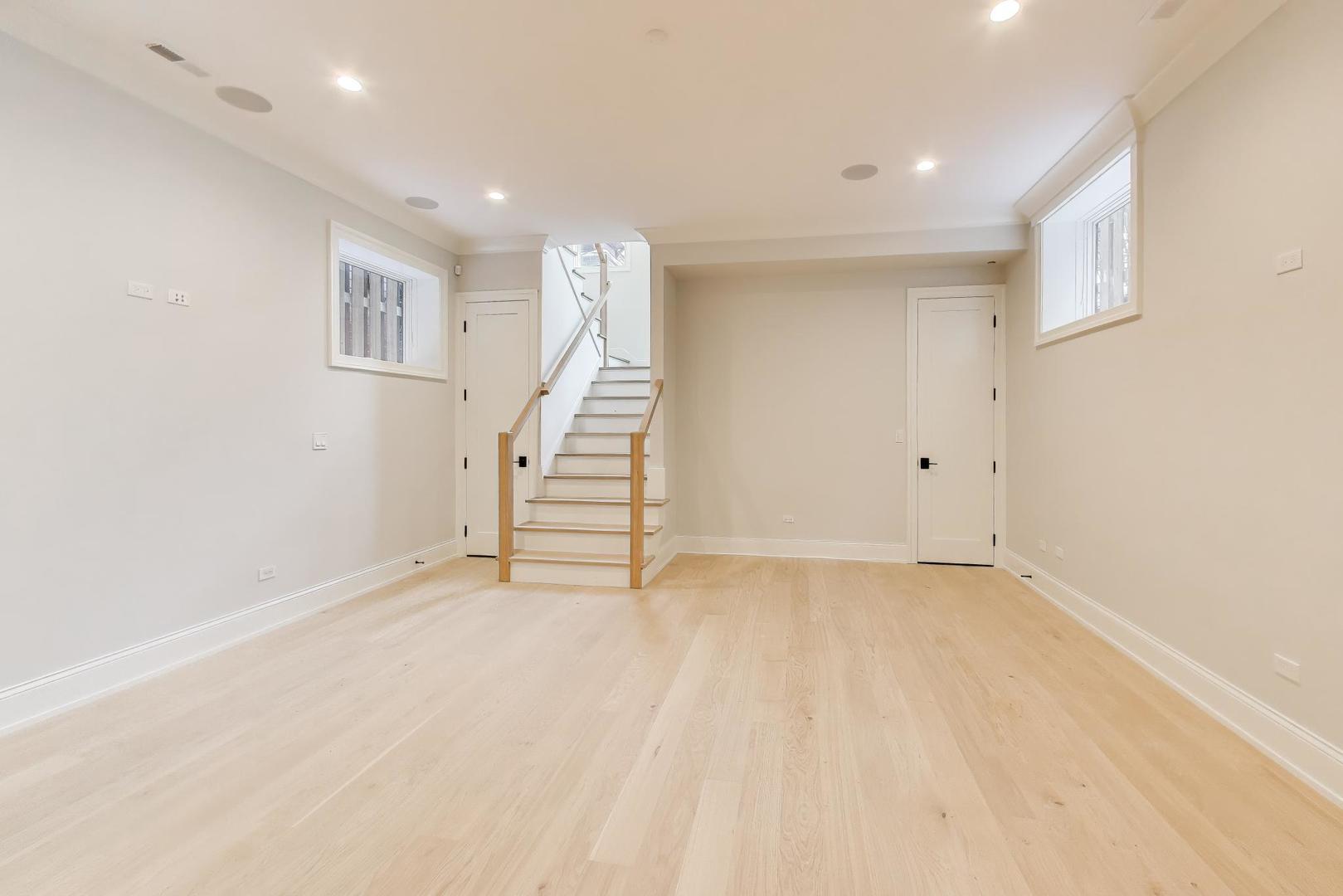 1910 West Fletcher Street Chicago IL 60657