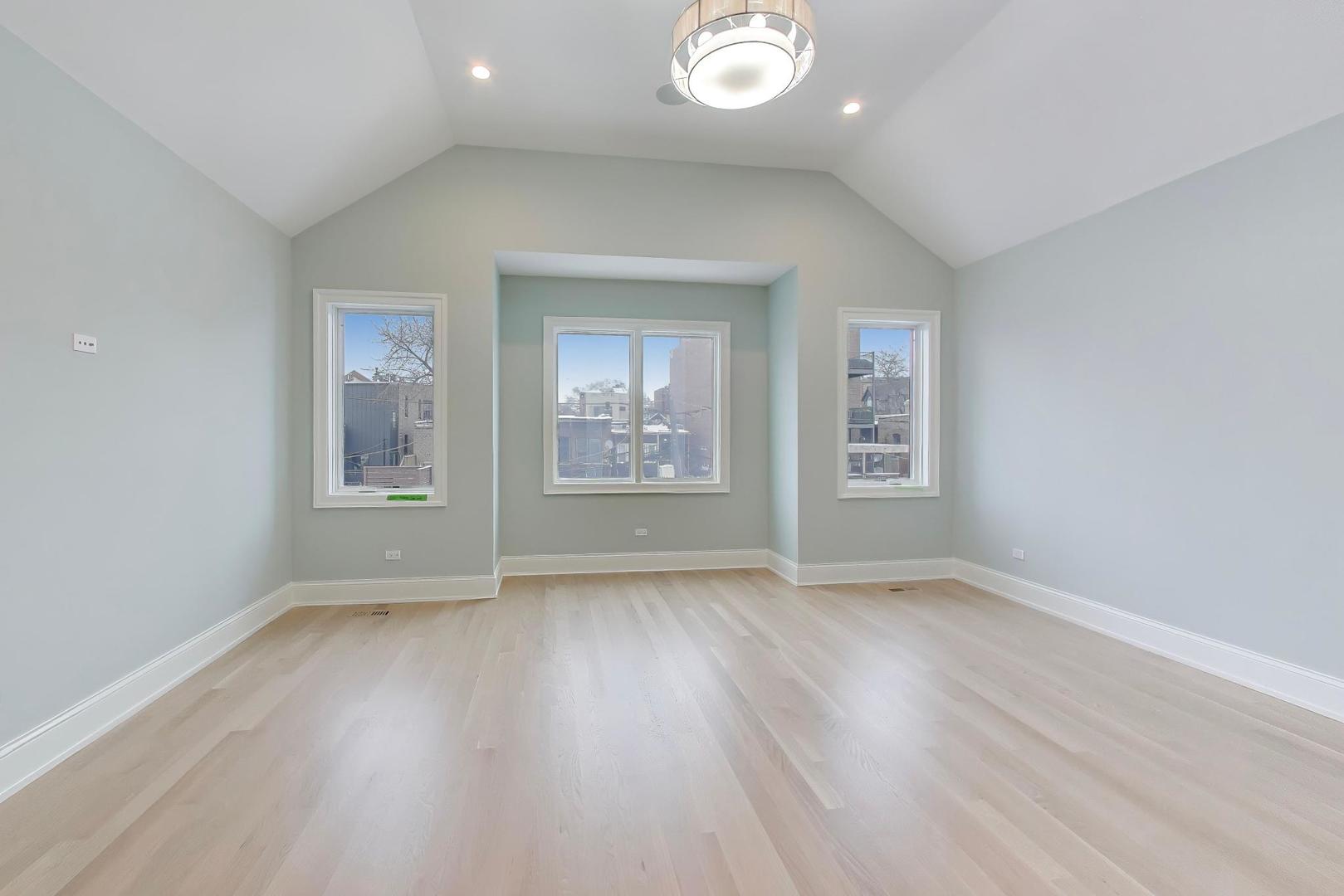 1910 West Fletcher Street Chicago IL 60657