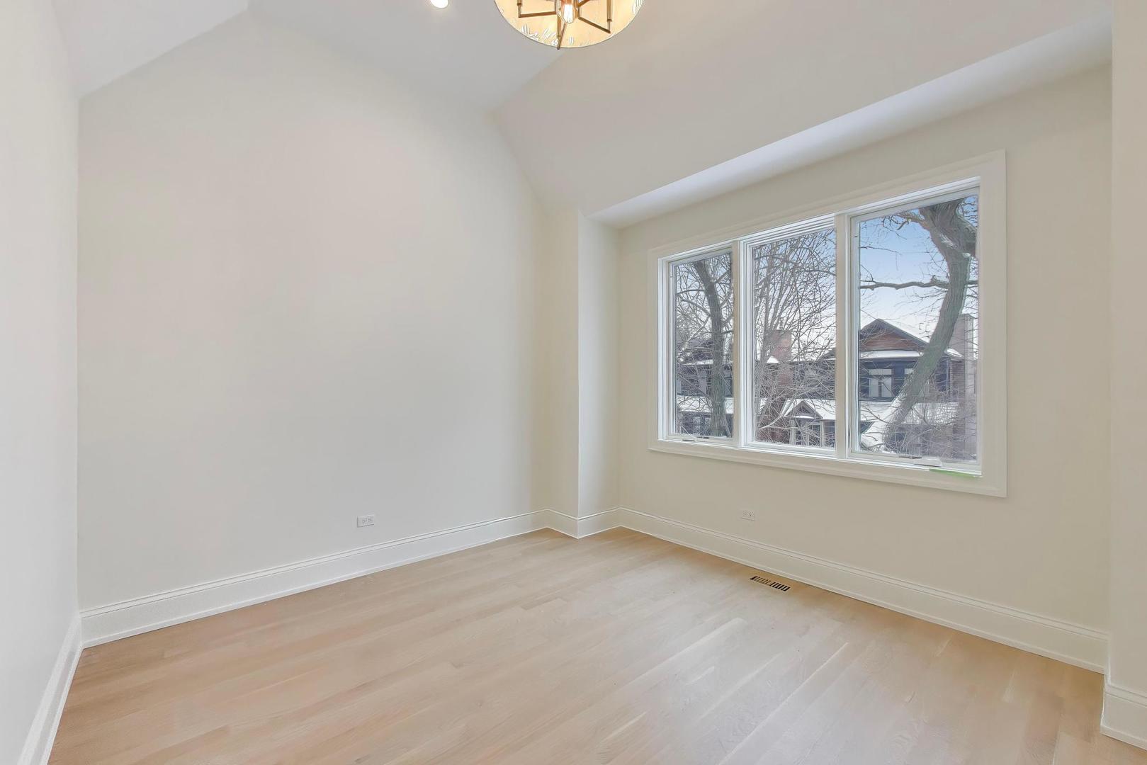 1910 West Fletcher Street Chicago IL 60657