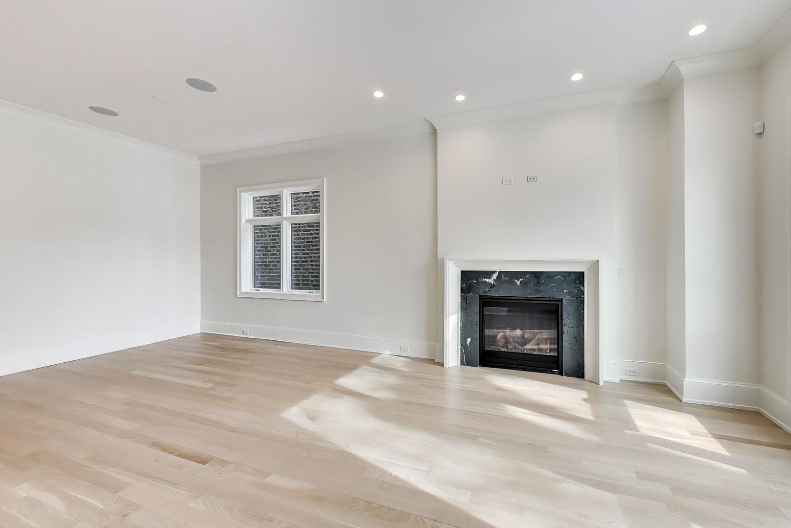 1910 West Fletcher Street Chicago IL 60657