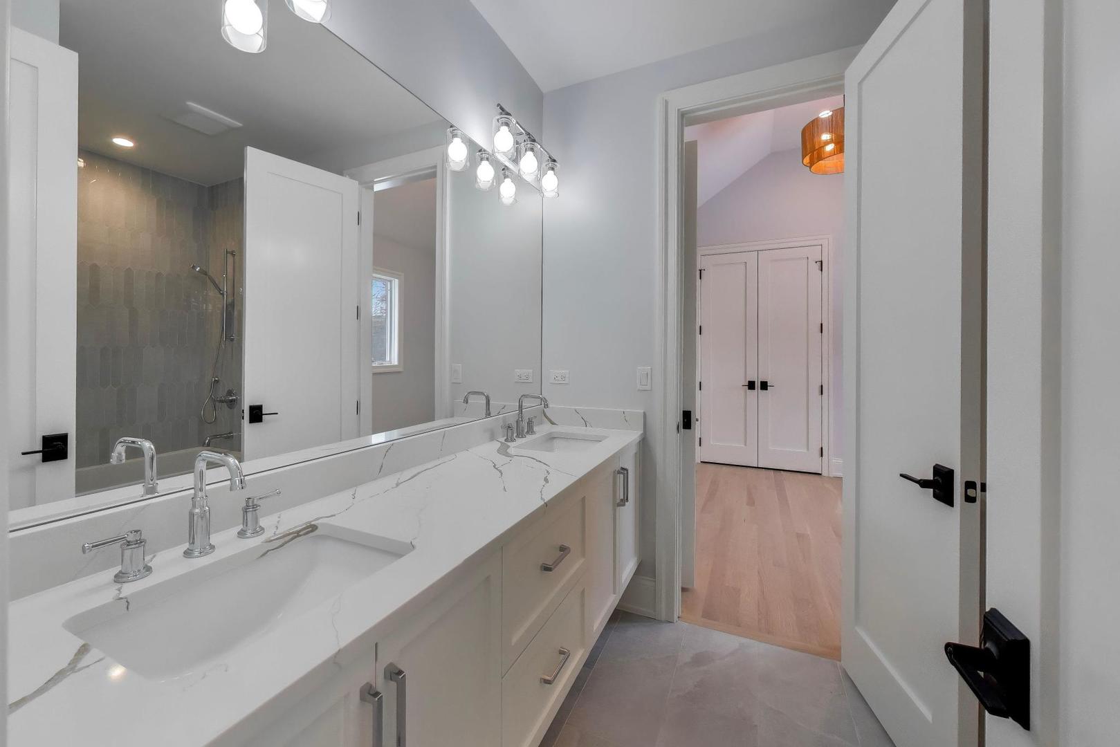 1910 West Fletcher Street Chicago IL 60657