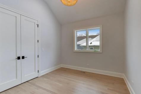 1910 West Fletcher Street Chicago IL 60657