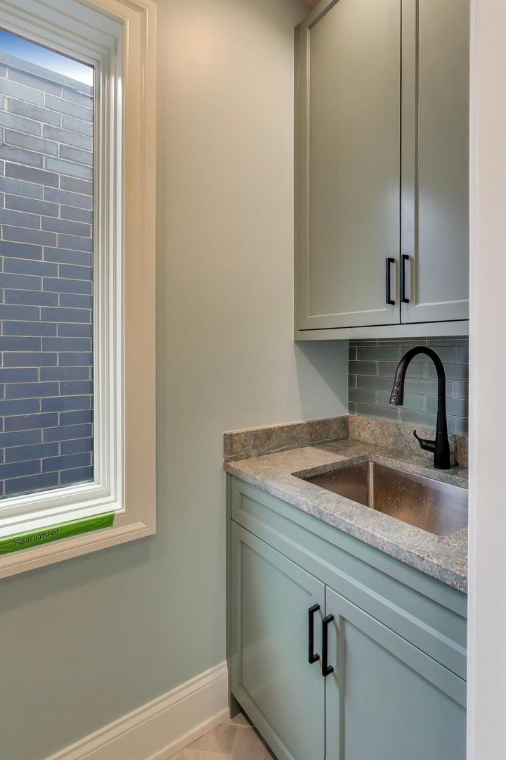 1910 West Fletcher Street Chicago IL 60657