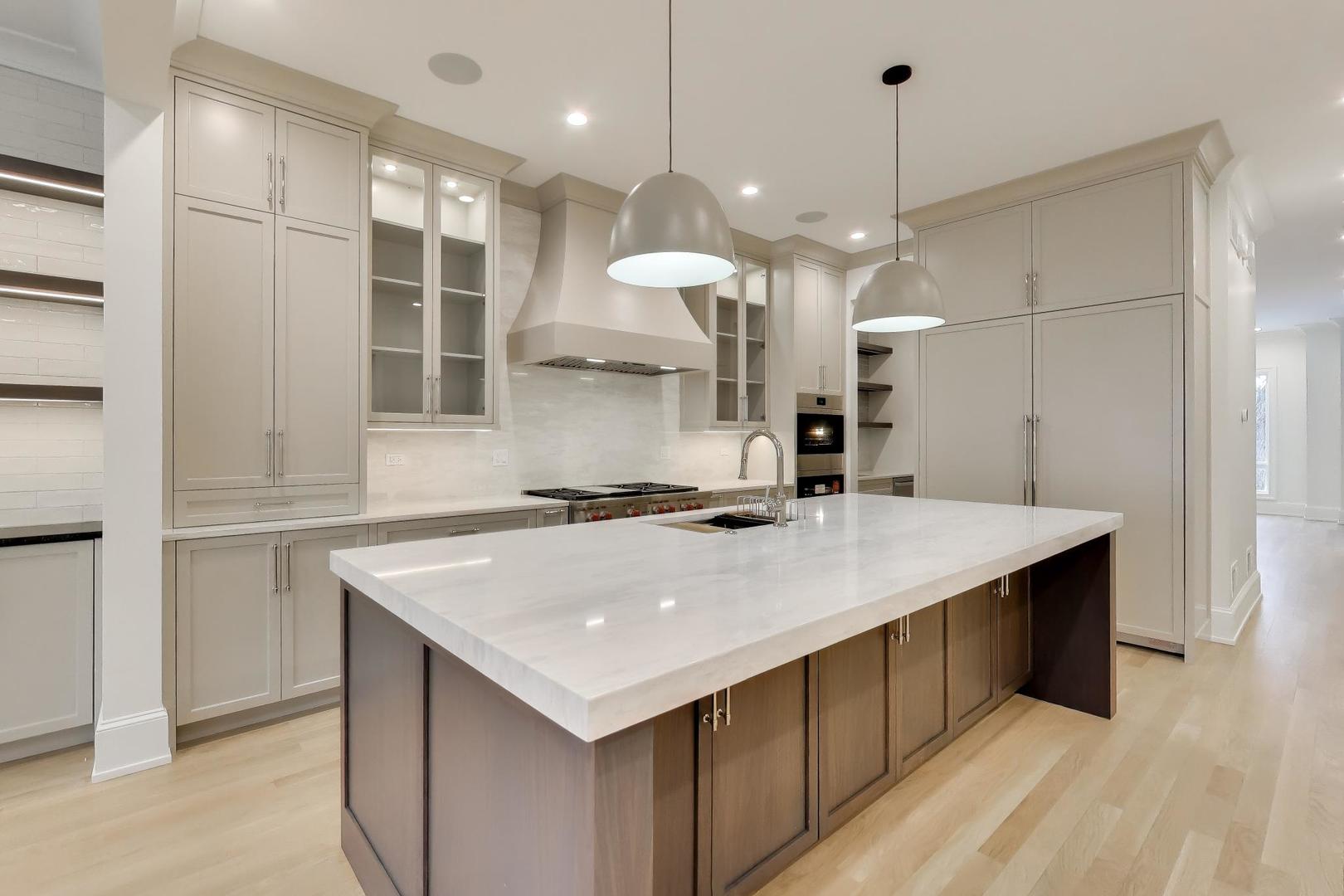 1910 West Fletcher Street Chicago IL 60657
