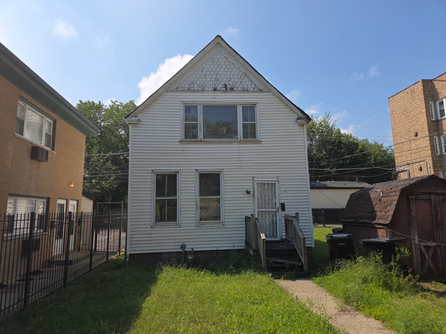 7008 South East End Avenue Chicago IL 60649