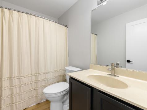 289 West Daisy Circle Romeoville IL 60446