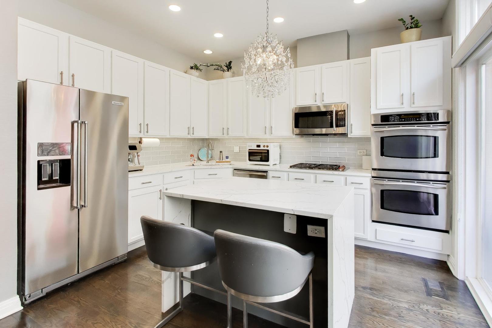 511 North Peoria Street Chicago IL 60642