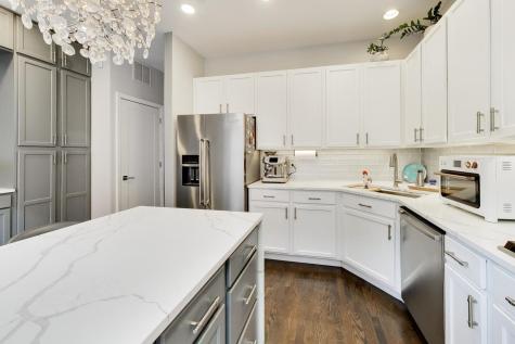 511 North Peoria Street Chicago IL 60642