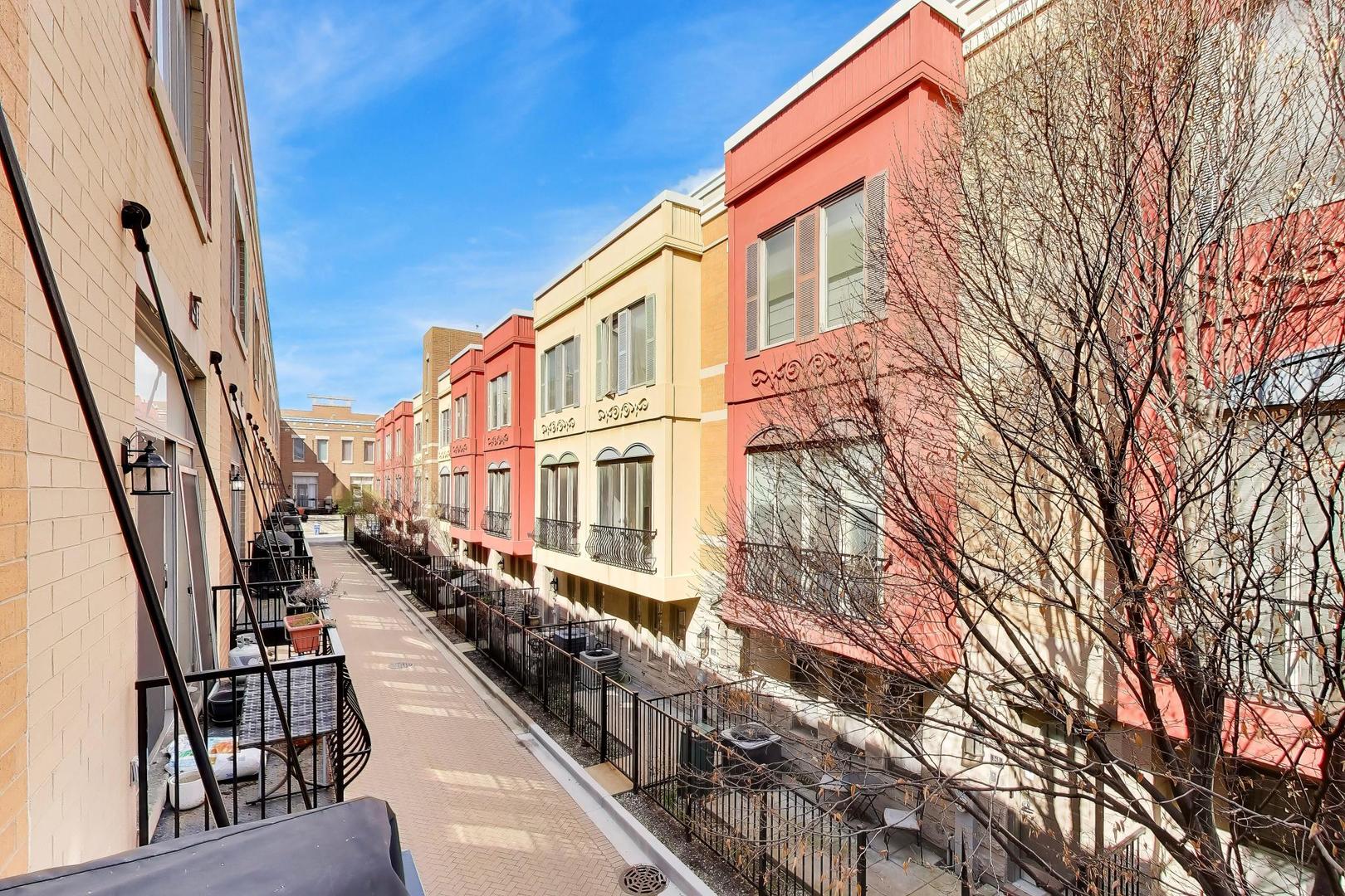 511 North Peoria Street Chicago IL 60642