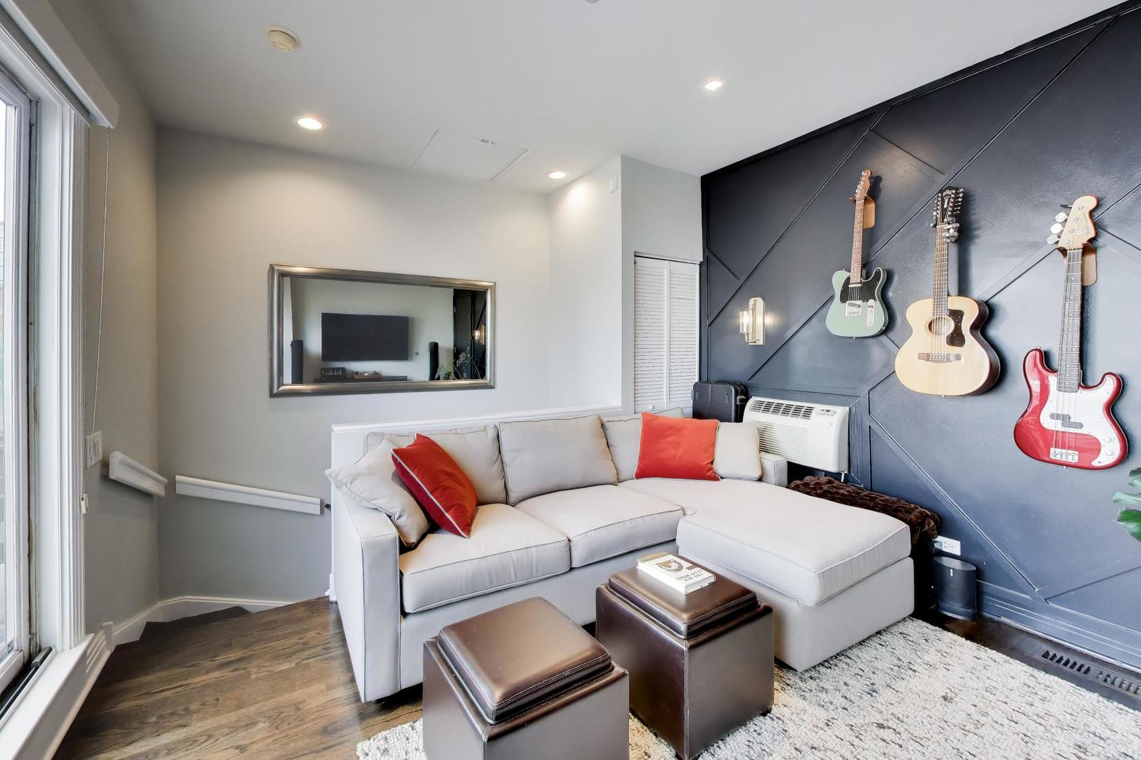 511 North Peoria Street Chicago IL 60642