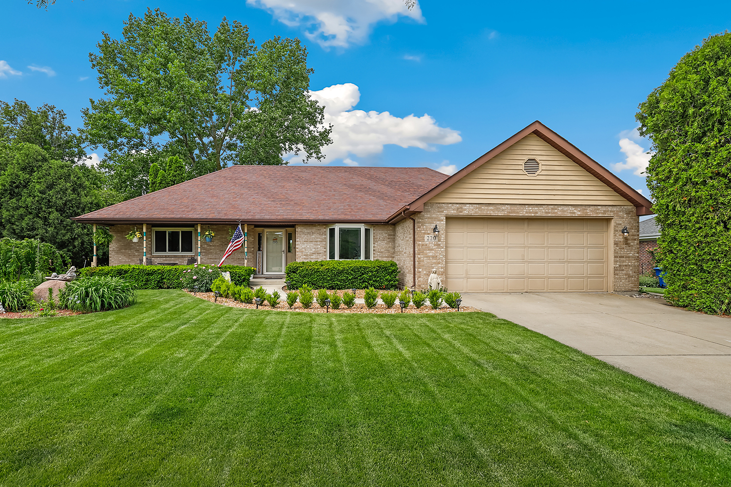 220 Grant Avenue Frankfort IL 60423