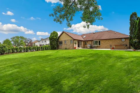 220 Grant Avenue Frankfort IL 60423