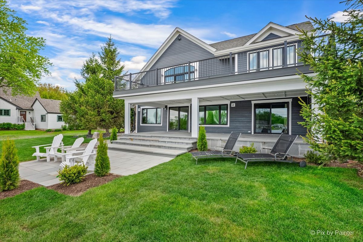 2715 North Villa Lane Mchenry IL 60051