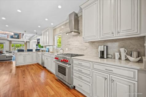 2715 North Villa Lane Mchenry IL 60051