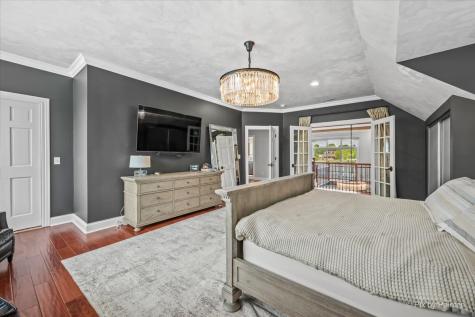 2715 North Villa Lane Mchenry IL 60051