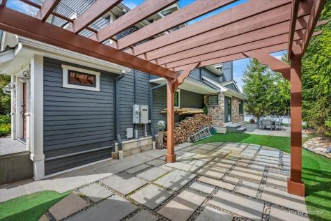 2715 North Villa Lane Mchenry IL 60051