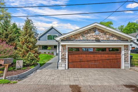 2715 North Villa Lane Mchenry IL 60051