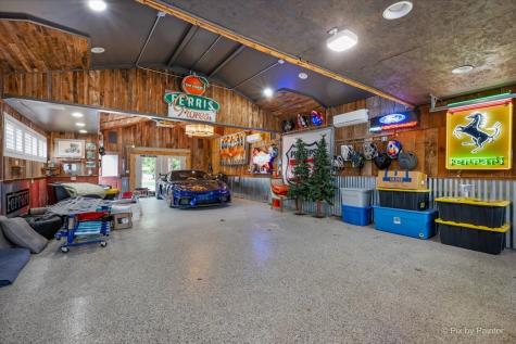 2715 North Villa Lane Mchenry IL 60051