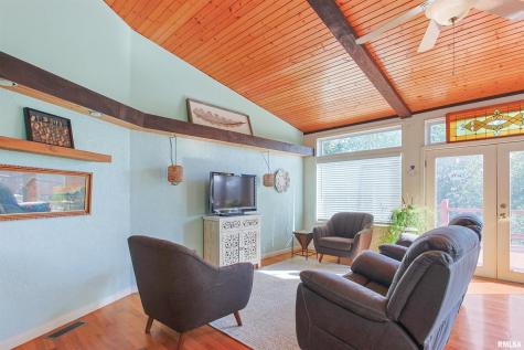 2115 North Lick Creek Road Goreville IL 62939