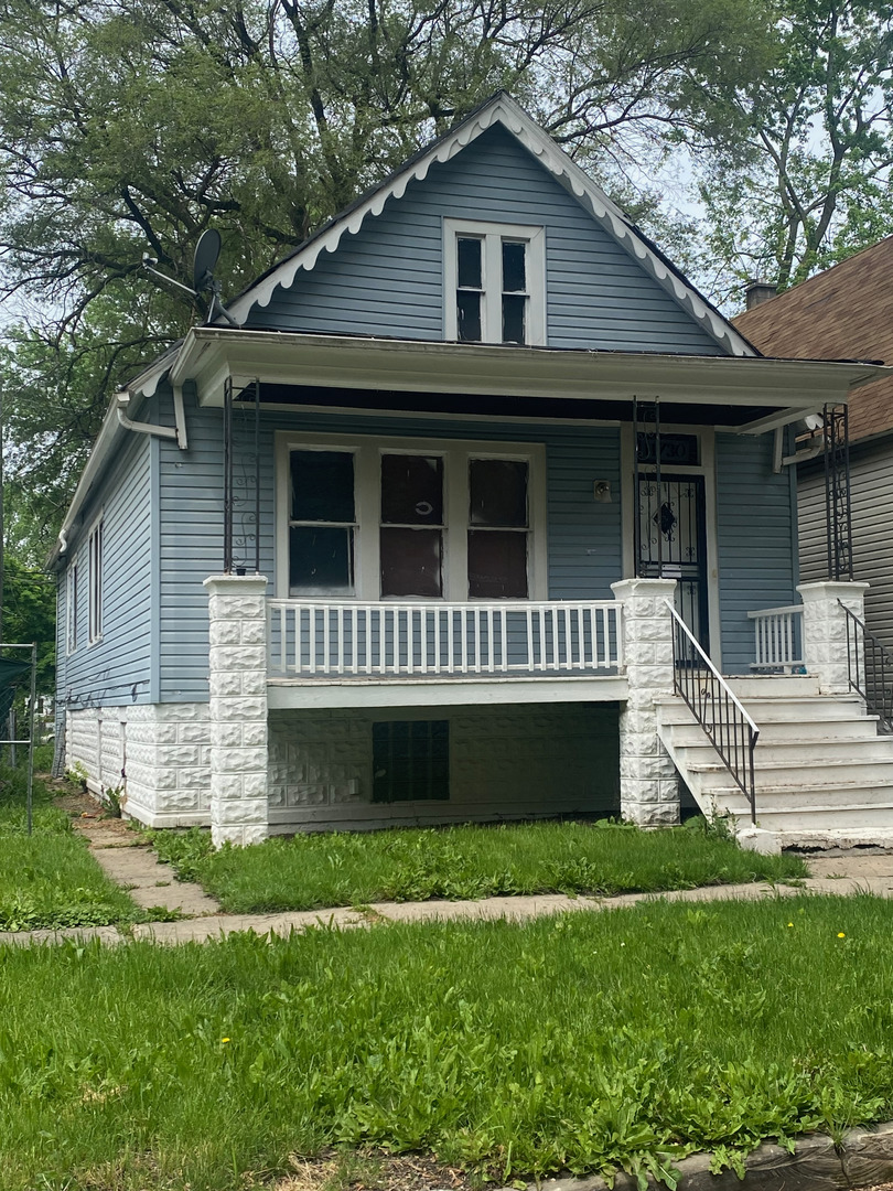 11730 South Perry Avenue Chicago IL 60628