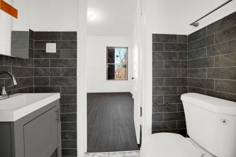 928 East 46th Street Chicago IL 60653