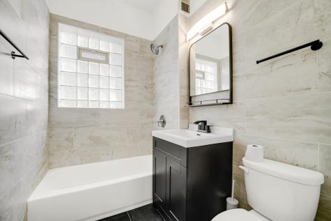 928 East 46th Street Chicago IL 60653