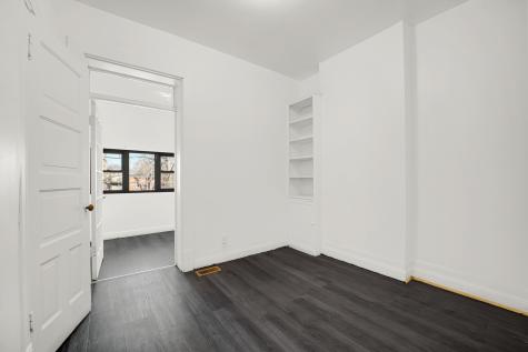 928 East 46th Street Chicago IL 60653