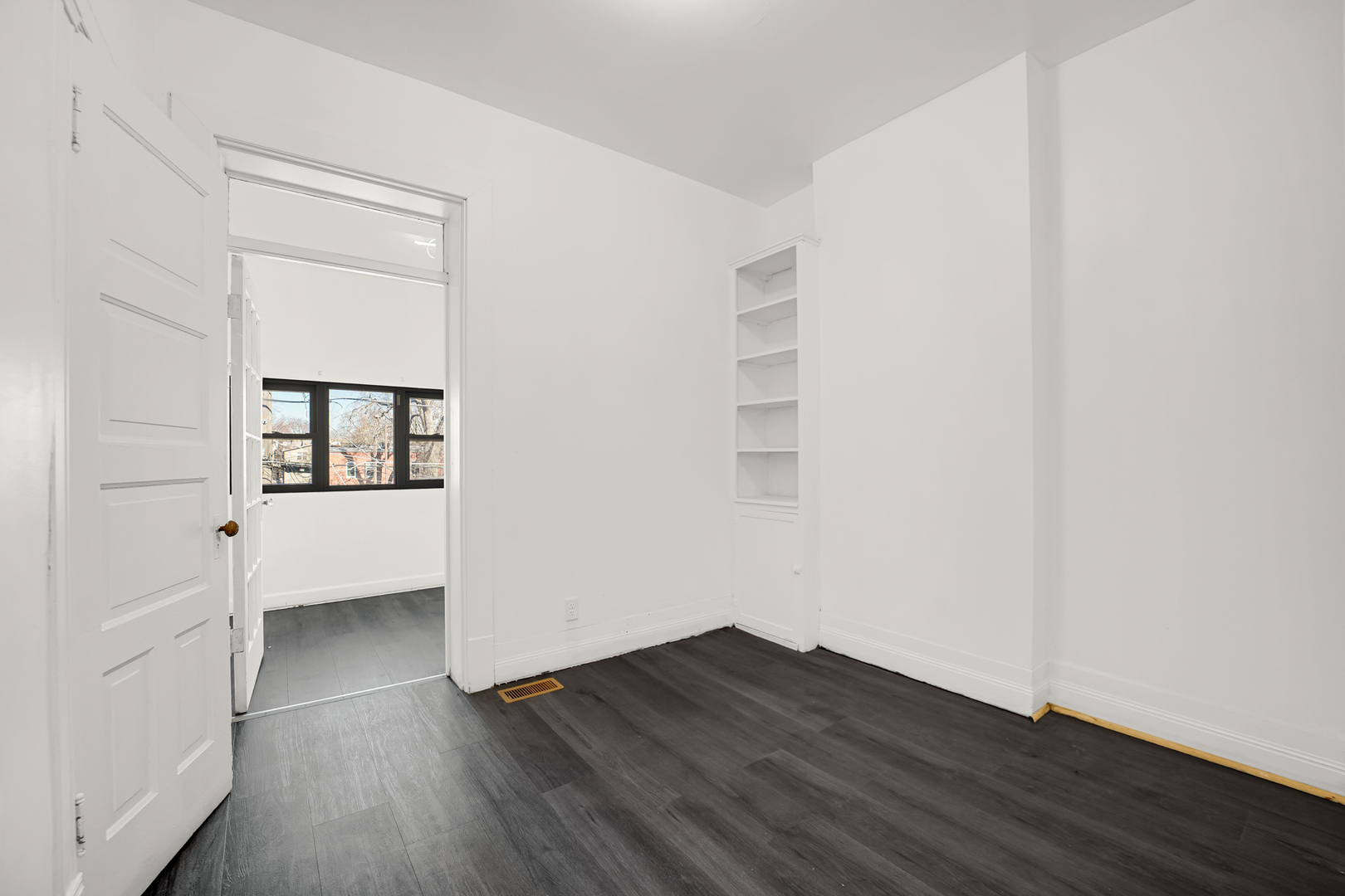 928 East 46th Street Chicago IL 60653