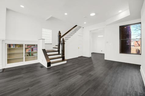 928 East 46th Street Chicago IL 60653