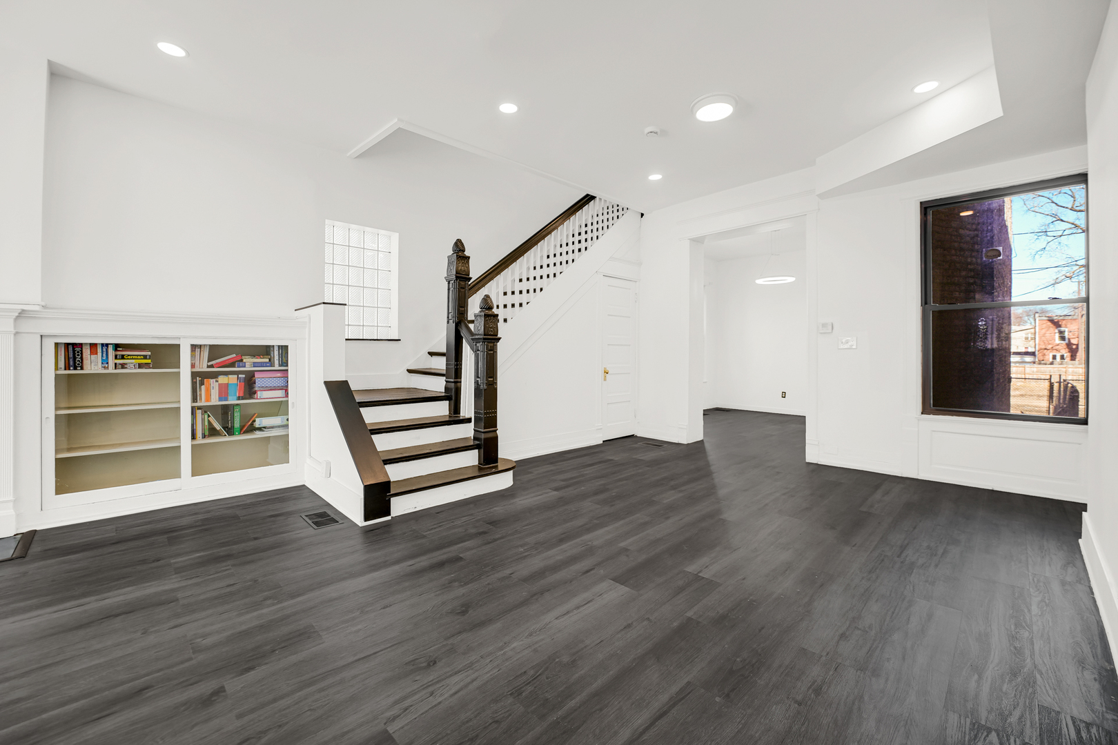 928 East 46th Street Chicago IL 60653