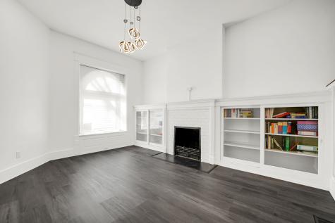 928 East 46th Street Chicago IL 60653
