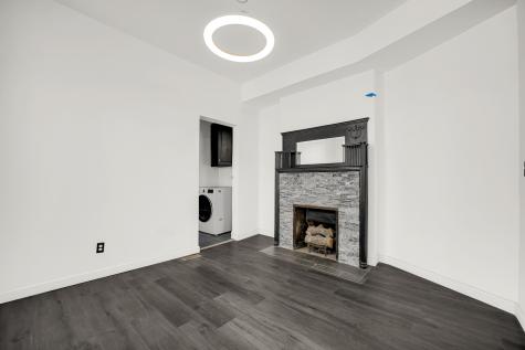 928 East 46th Street Chicago IL 60653