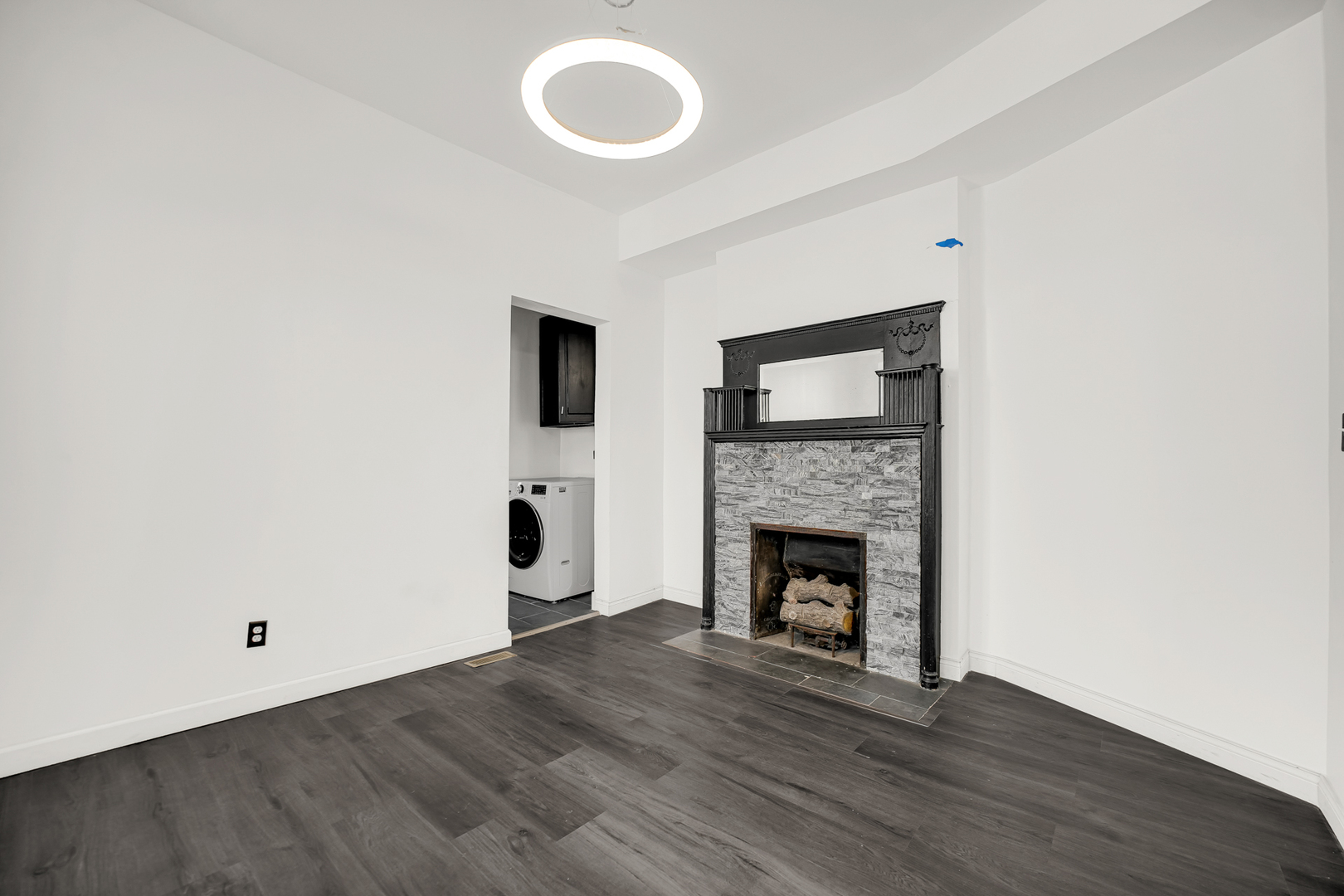 928 East 46th Street Chicago IL 60653