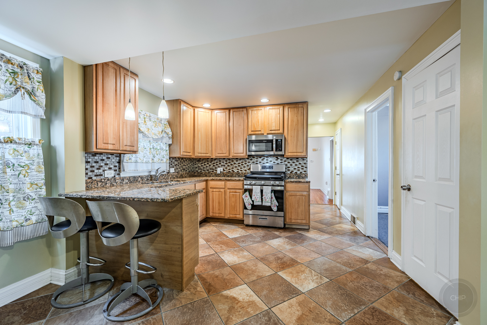 3628 West 83rd Street Chicago IL 60652