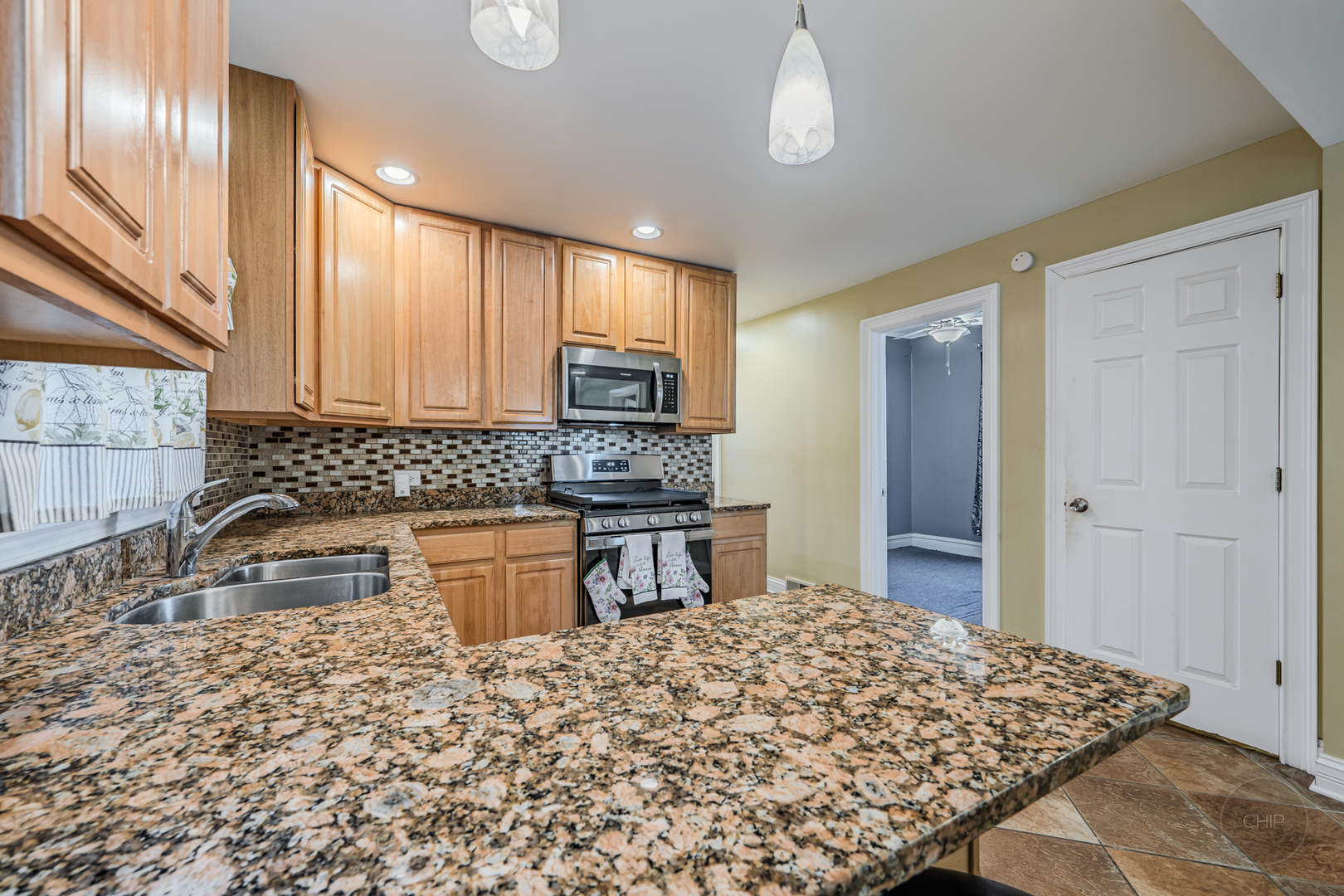 3628 West 83rd Street Chicago IL 60652