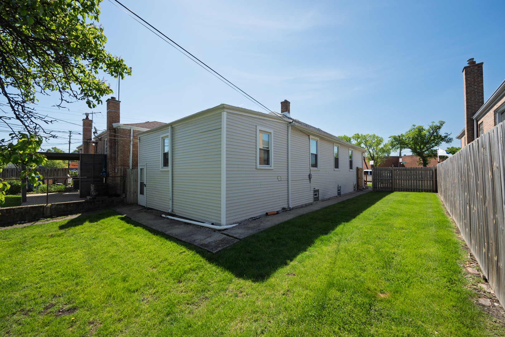 3628 West 83rd Street Chicago IL 60652