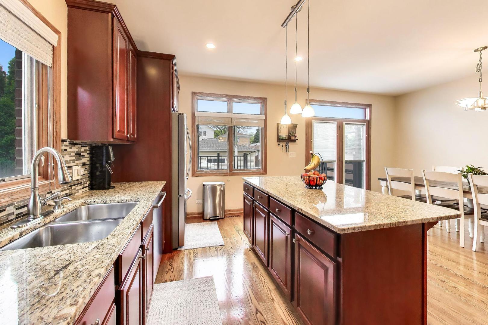 5038 North Rutherford Avenue Chicago IL 60656