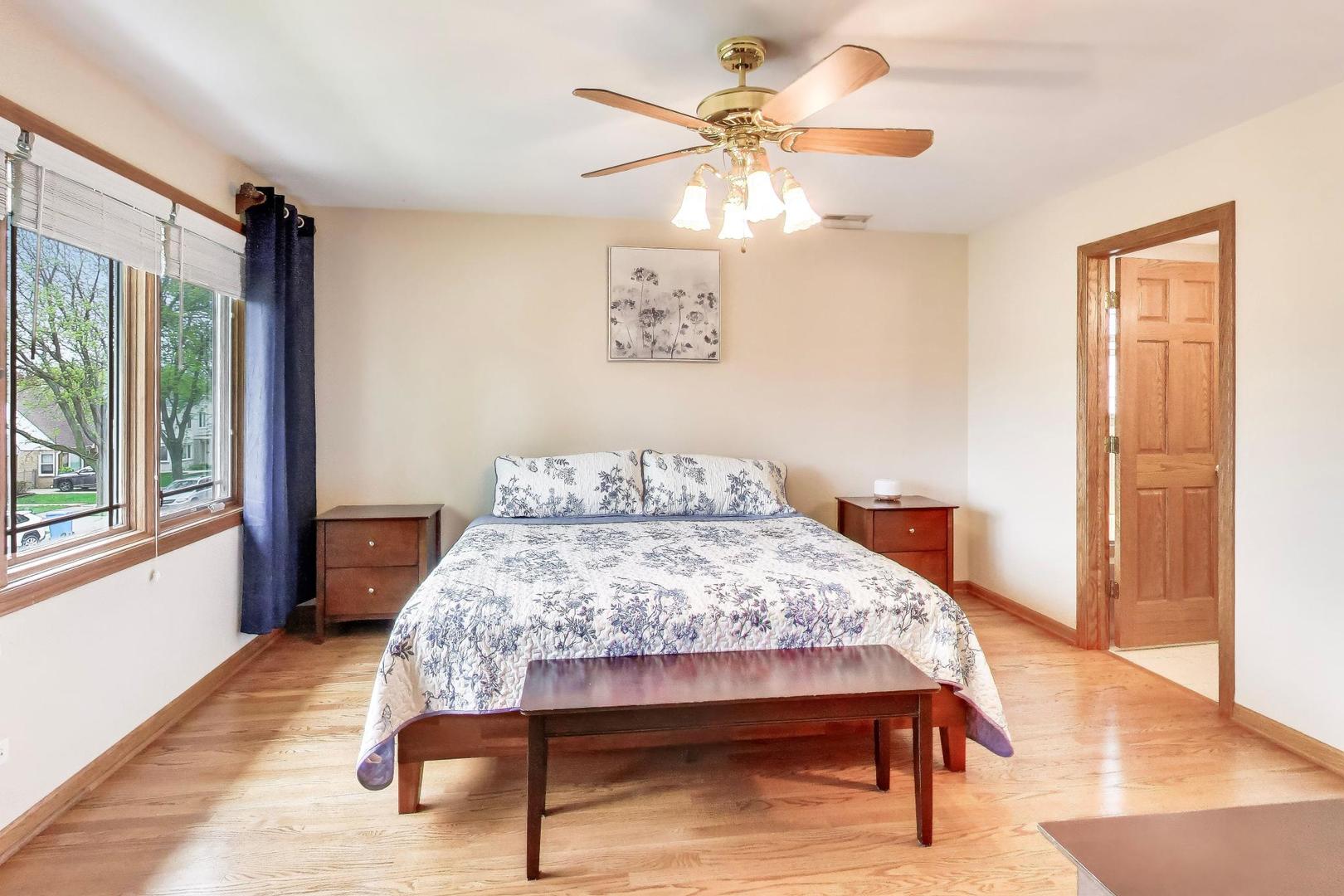 5038 North Rutherford Avenue Chicago IL 60656