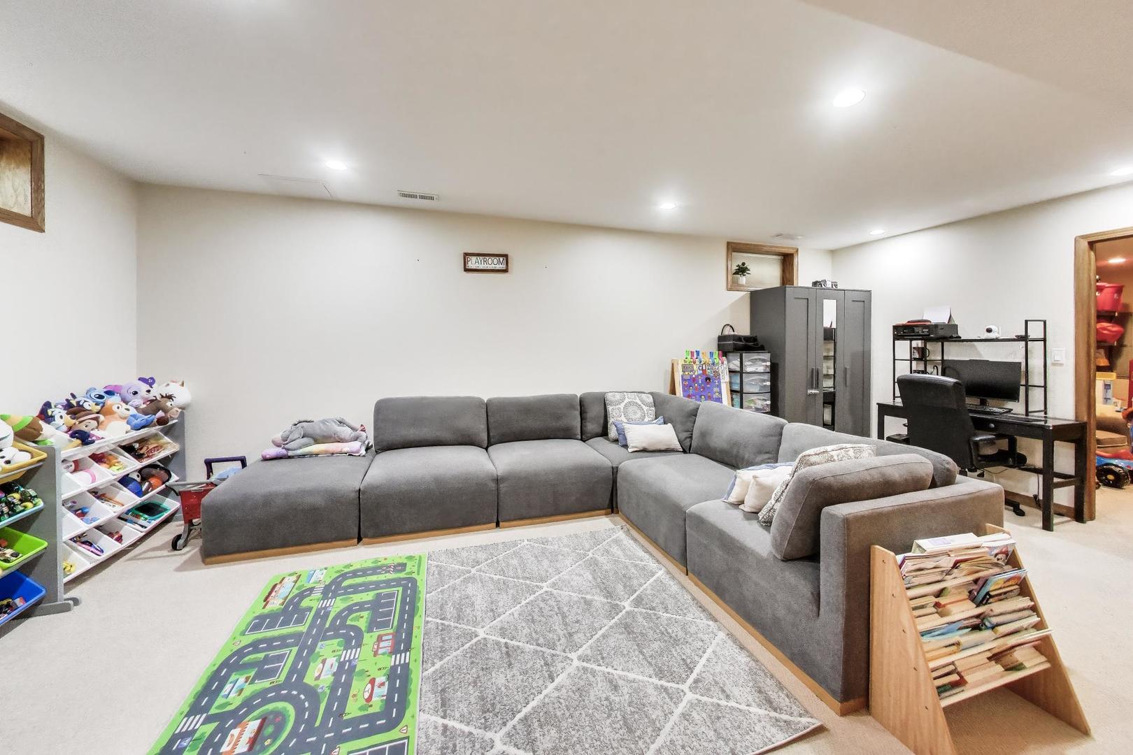 5038 North Rutherford Avenue Chicago IL 60656