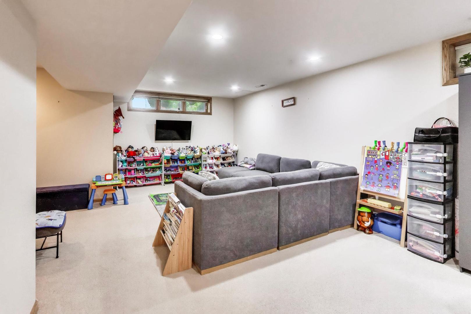 5038 North Rutherford Avenue Chicago IL 60656